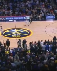  穆雷末节21分马刺逆转火箭  