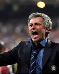  穆里尼奥批评裁判判罚遭足协警告  