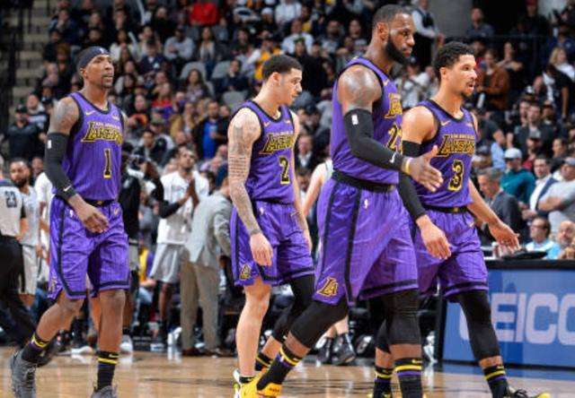  曼联争议红牌引热议，B费染红离场球队惨遭绝杀  